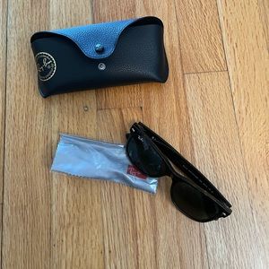 Ray-Ban Wayfarer Sunglasses